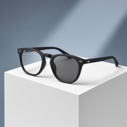 Lunettes pantos noires, rivets argent – vue 1