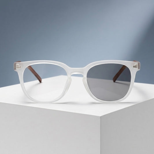 Lunettes carrées transparentes, branches effet bois – vue de face